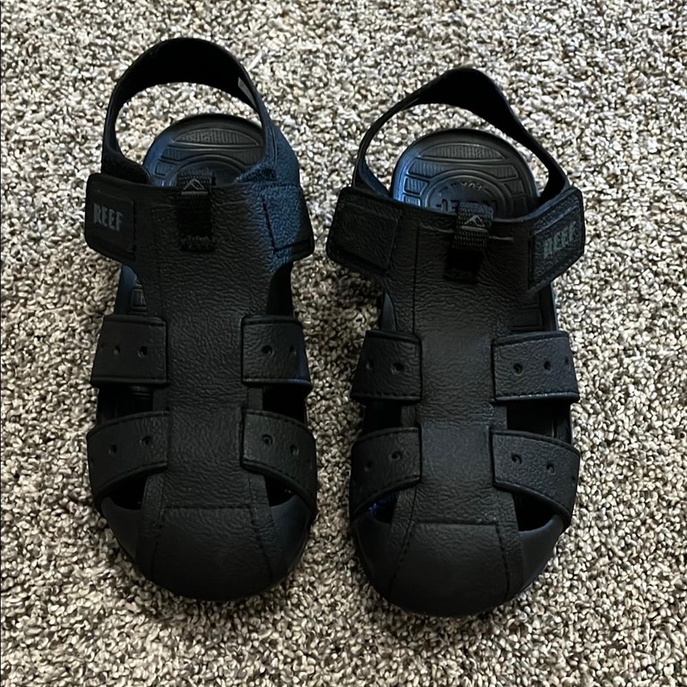 Kids Reef Black Sandals
